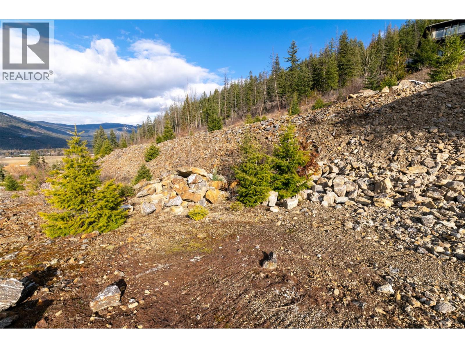  274 Bayview Drive, Sicamous