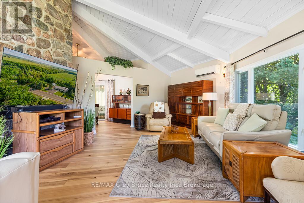 15 ISTHMUS BAY ROAD - 10