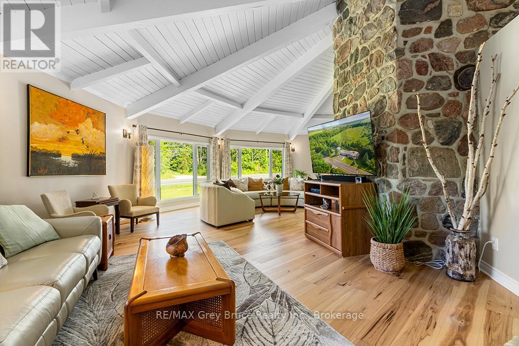 15 ISTHMUS BAY ROAD - 11