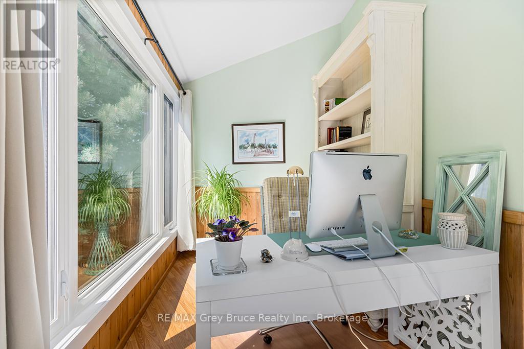 15 ISTHMUS BAY ROAD - 16