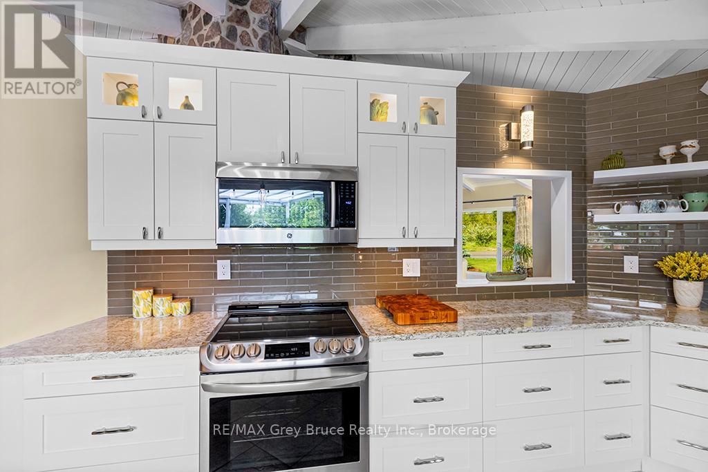 15 ISTHMUS BAY ROAD - 20