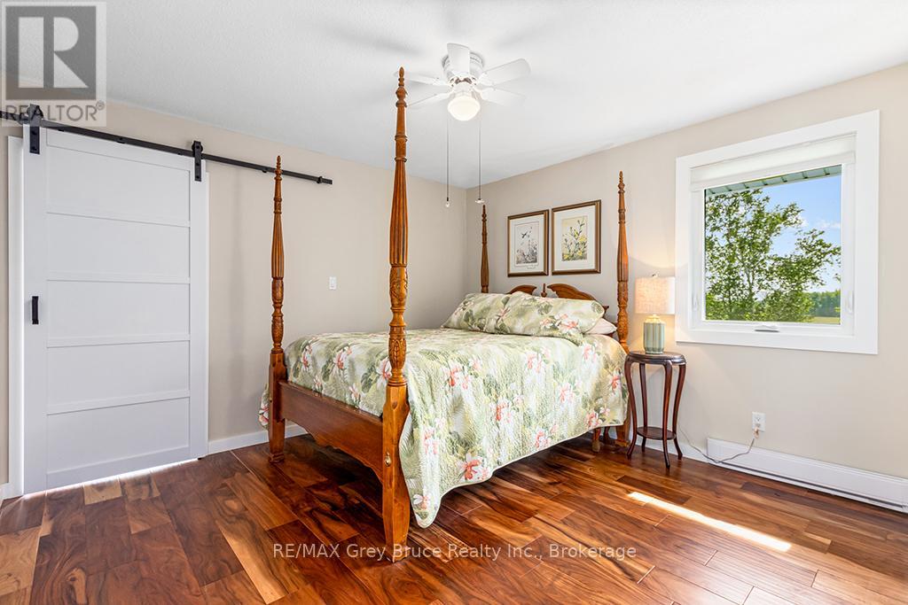 15 ISTHMUS BAY ROAD - 28