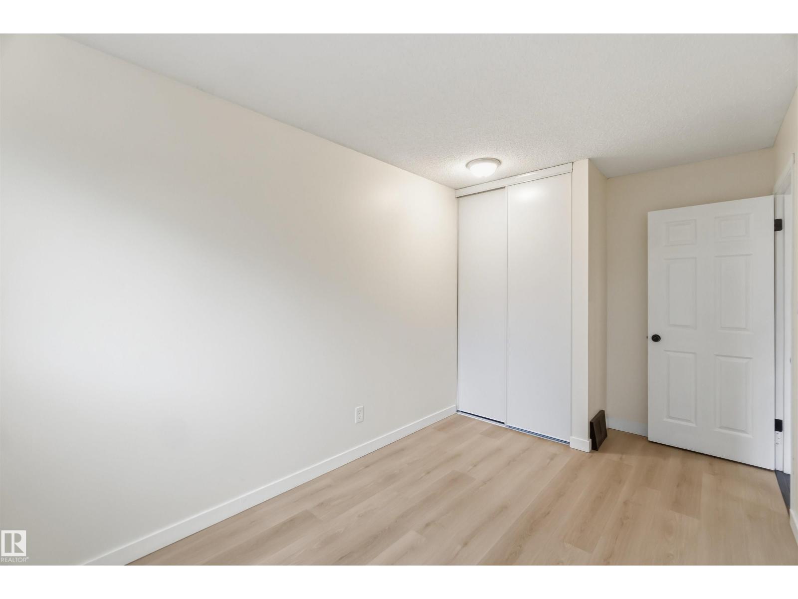 4636 37A AV NW - 31