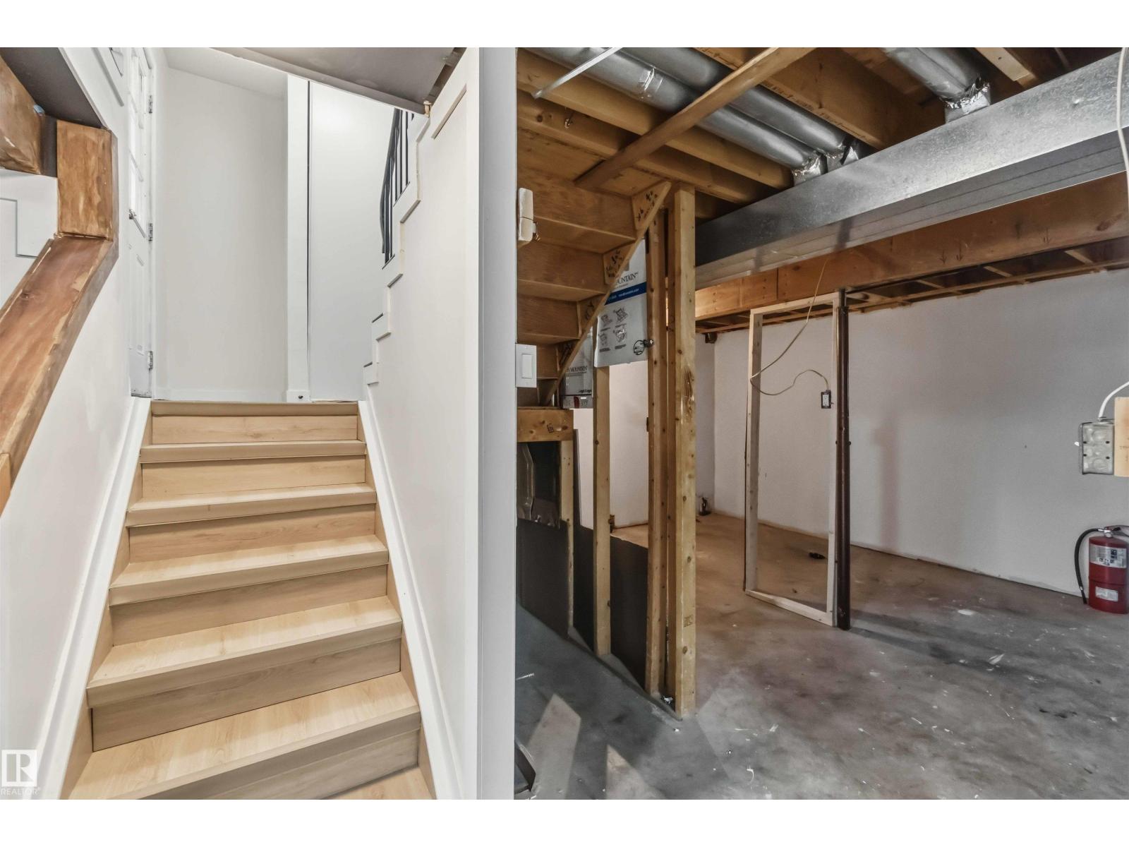 4636 37A AV NW - 37
