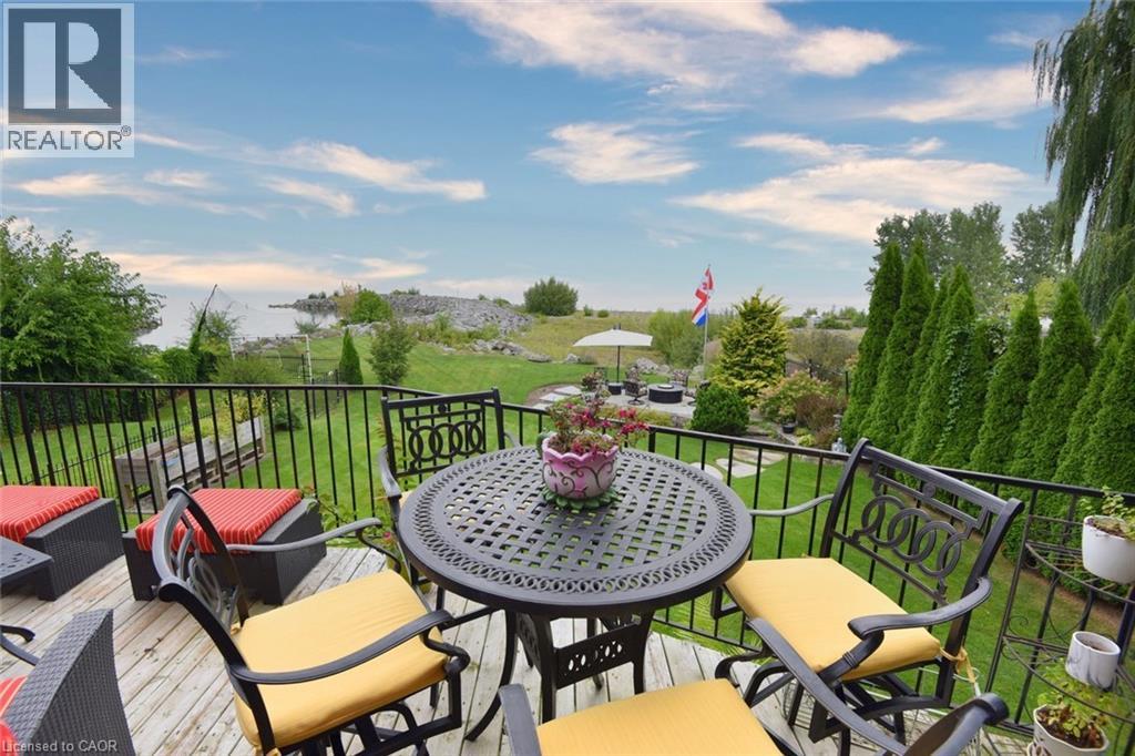 #5 97 SUNVALE Place - 27
