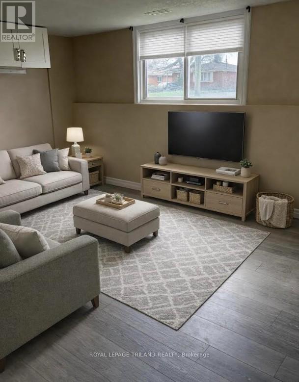 1548 DALE STREET Property Photo