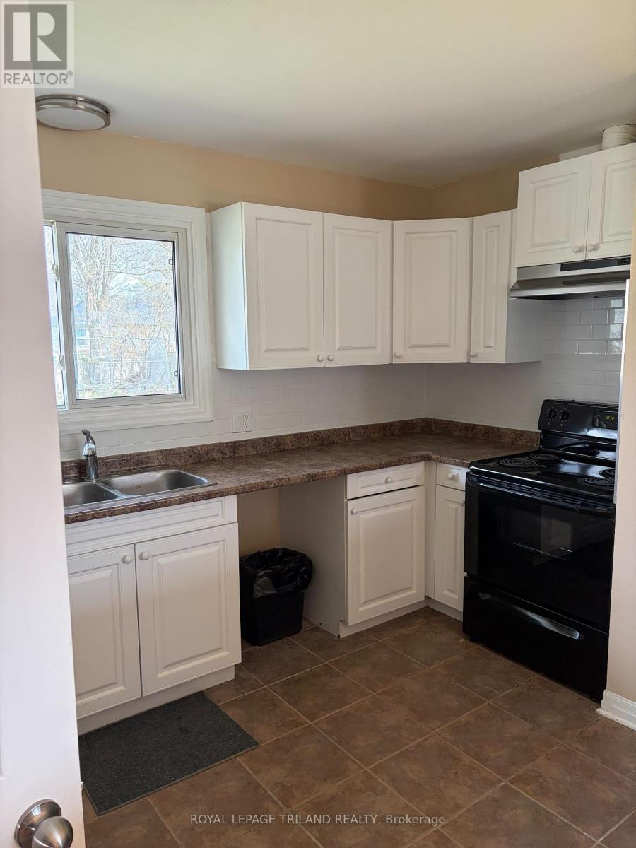 1548 DALE STREET Property Photo