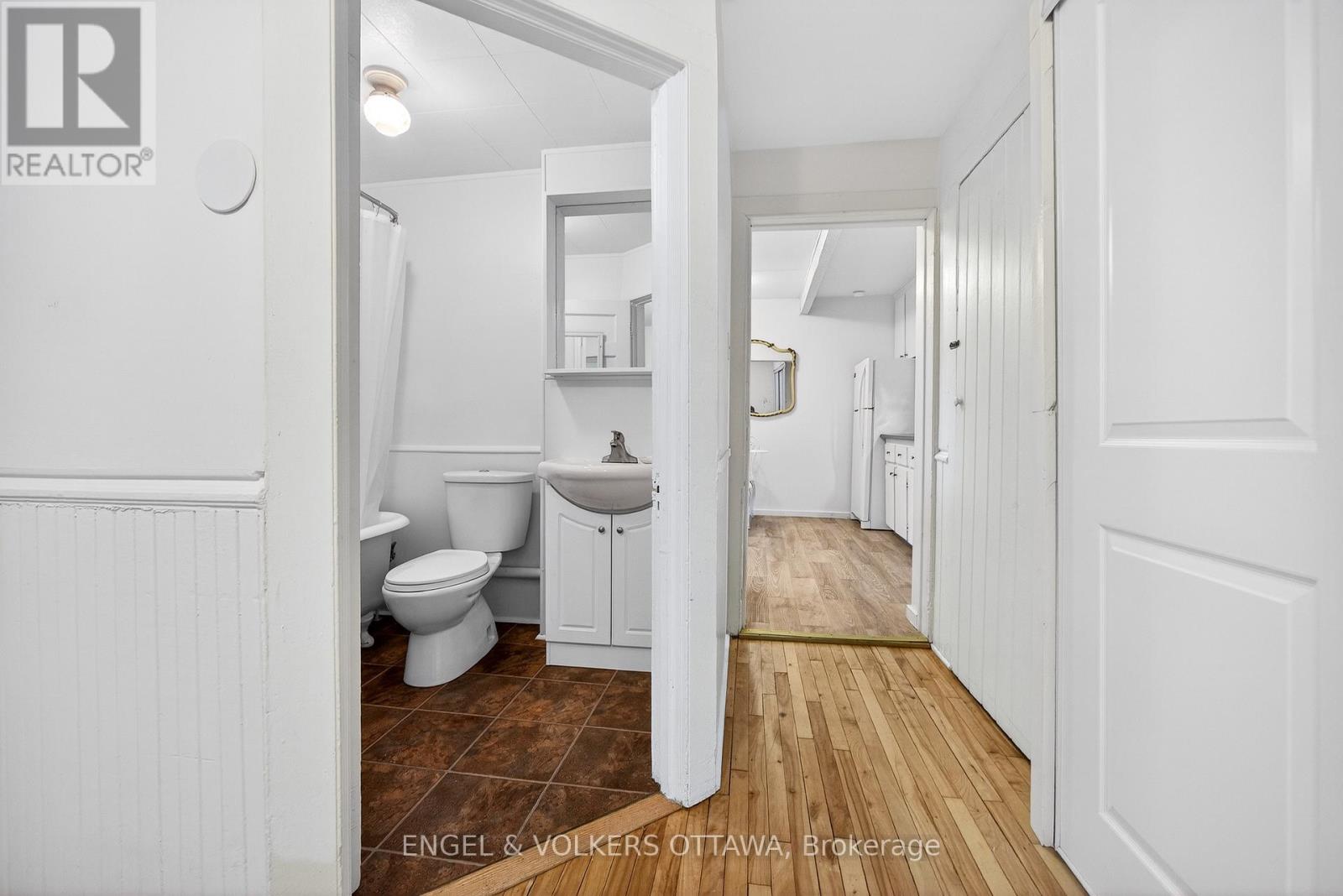 86 BRUYERE STREET — photo 16