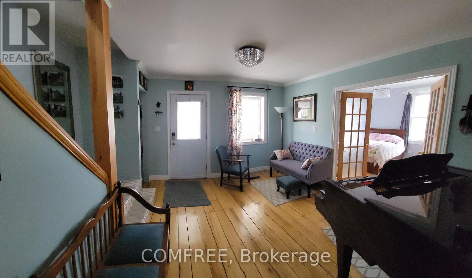 136 JOHN STREET - 4