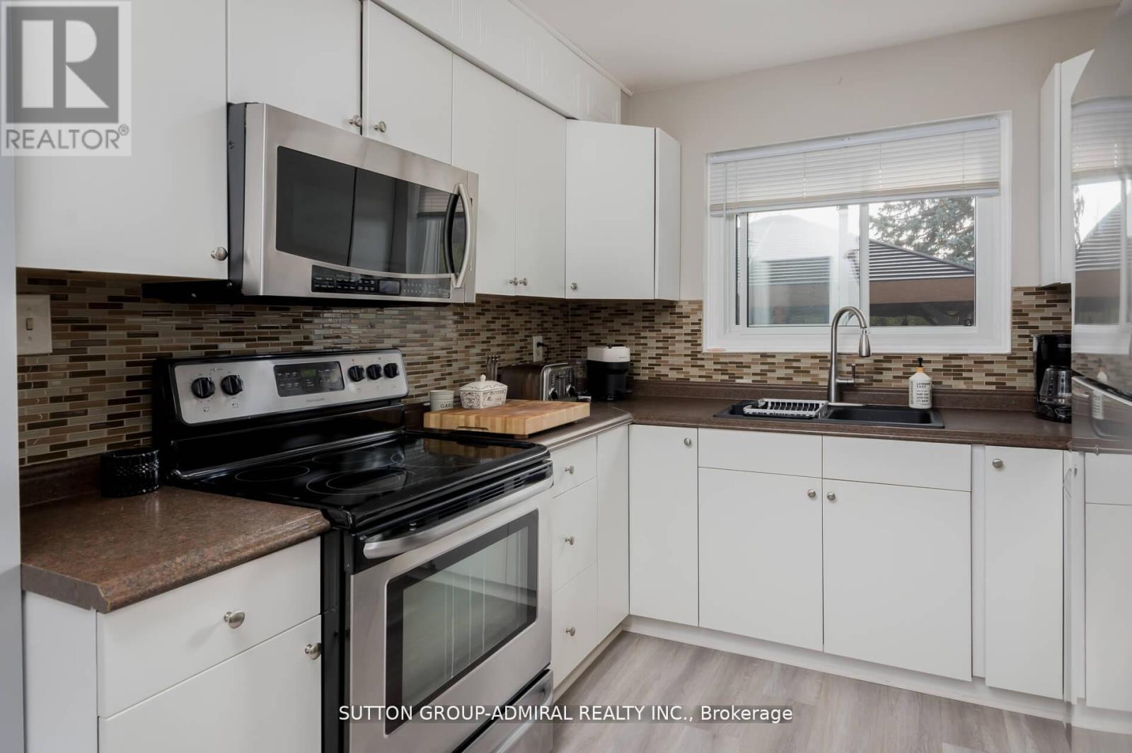 45 - 1300 OXFORD STREET — photo 7