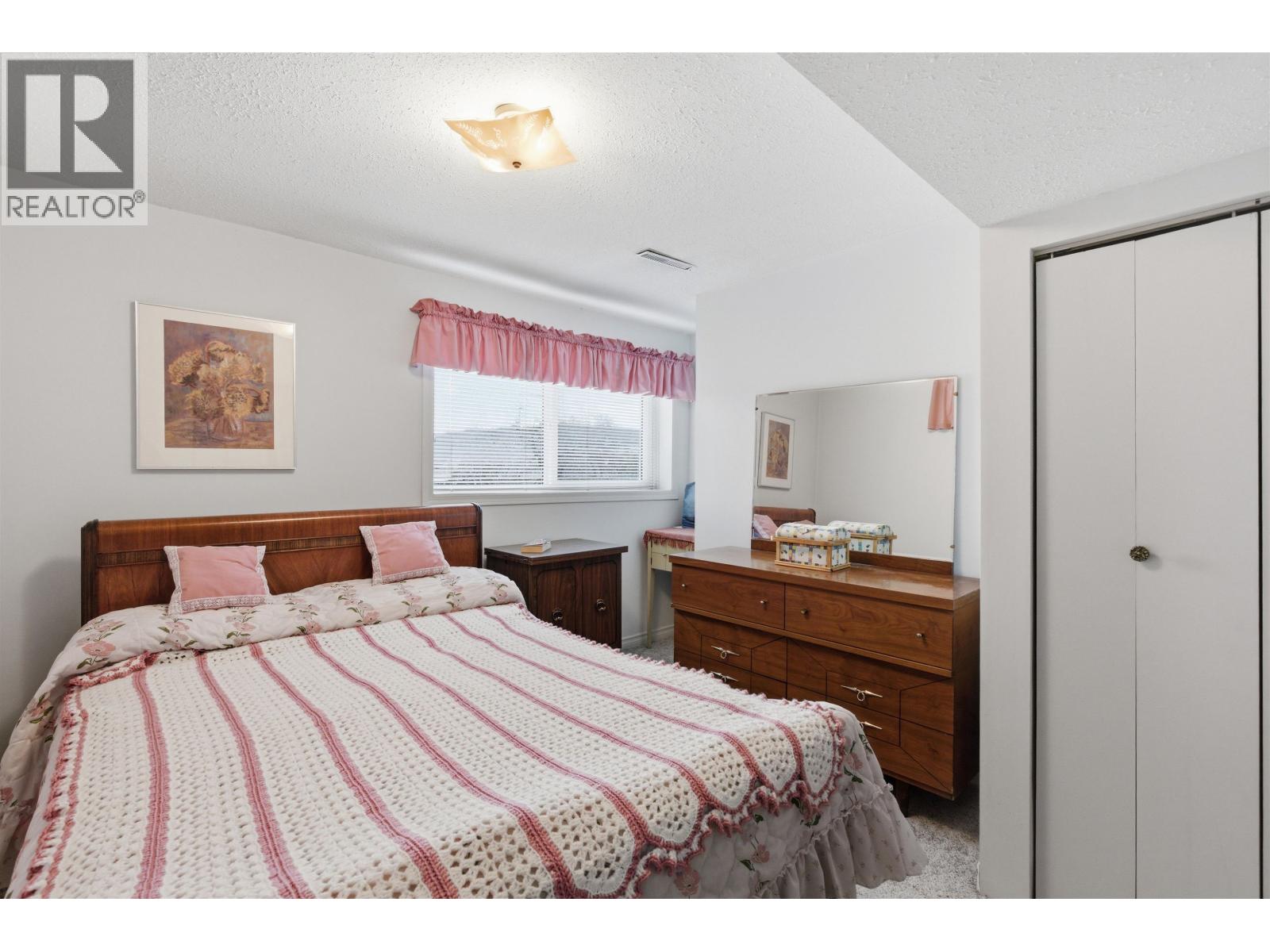 529 N NINTH AVENUE - 17