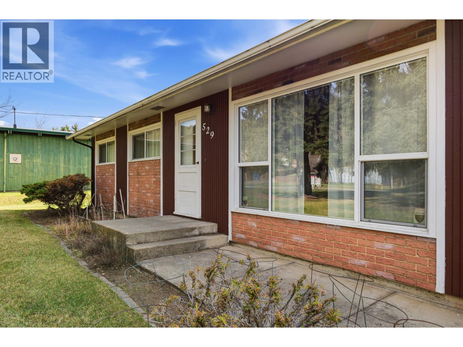 529 N NINTH AVENUE - 19