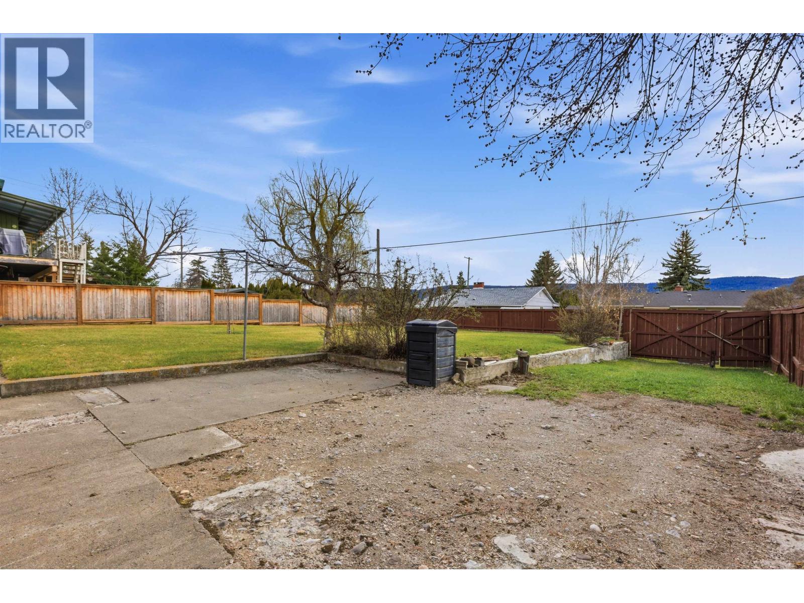 529 N NINTH AVENUE - 25