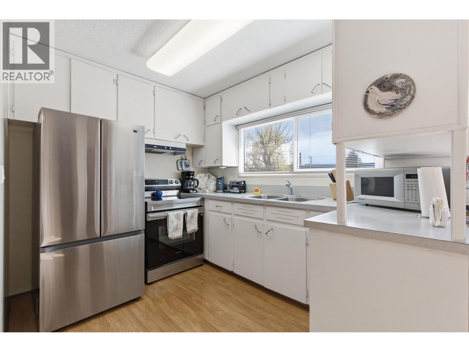 529 N NINTH AVENUE - 4