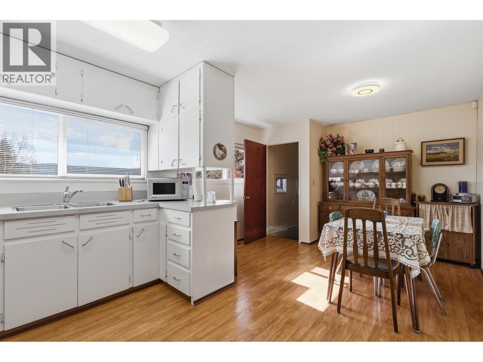 529 N NINTH AVENUE - 5