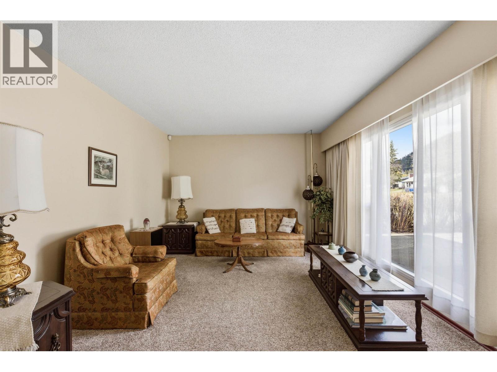 529 N NINTH AVENUE - 7