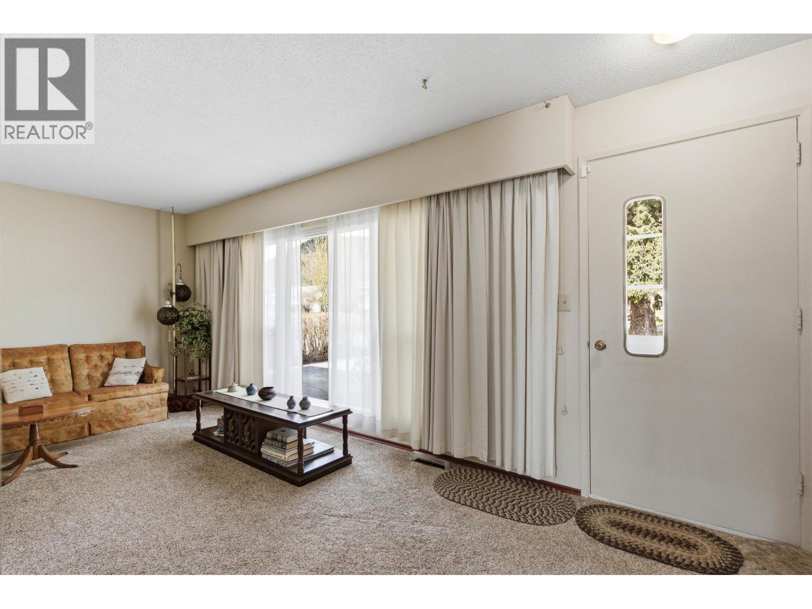 529 N NINTH AVENUE - 8