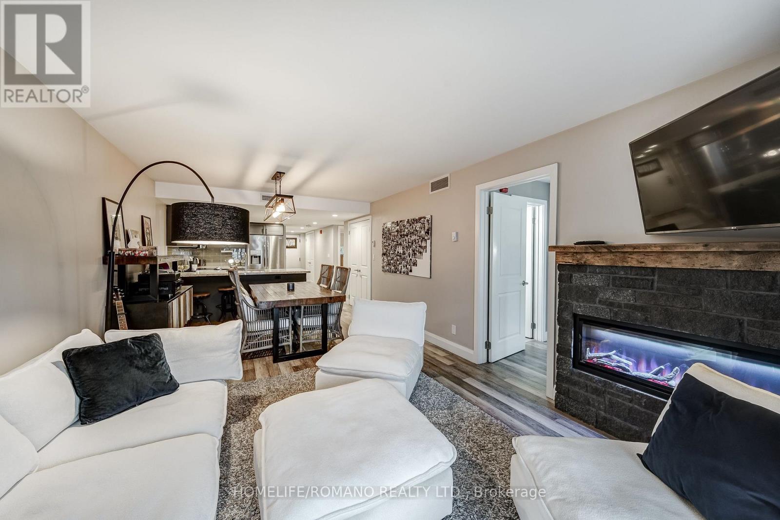 #305 80 HORSESHOE BOULEVARD - 15