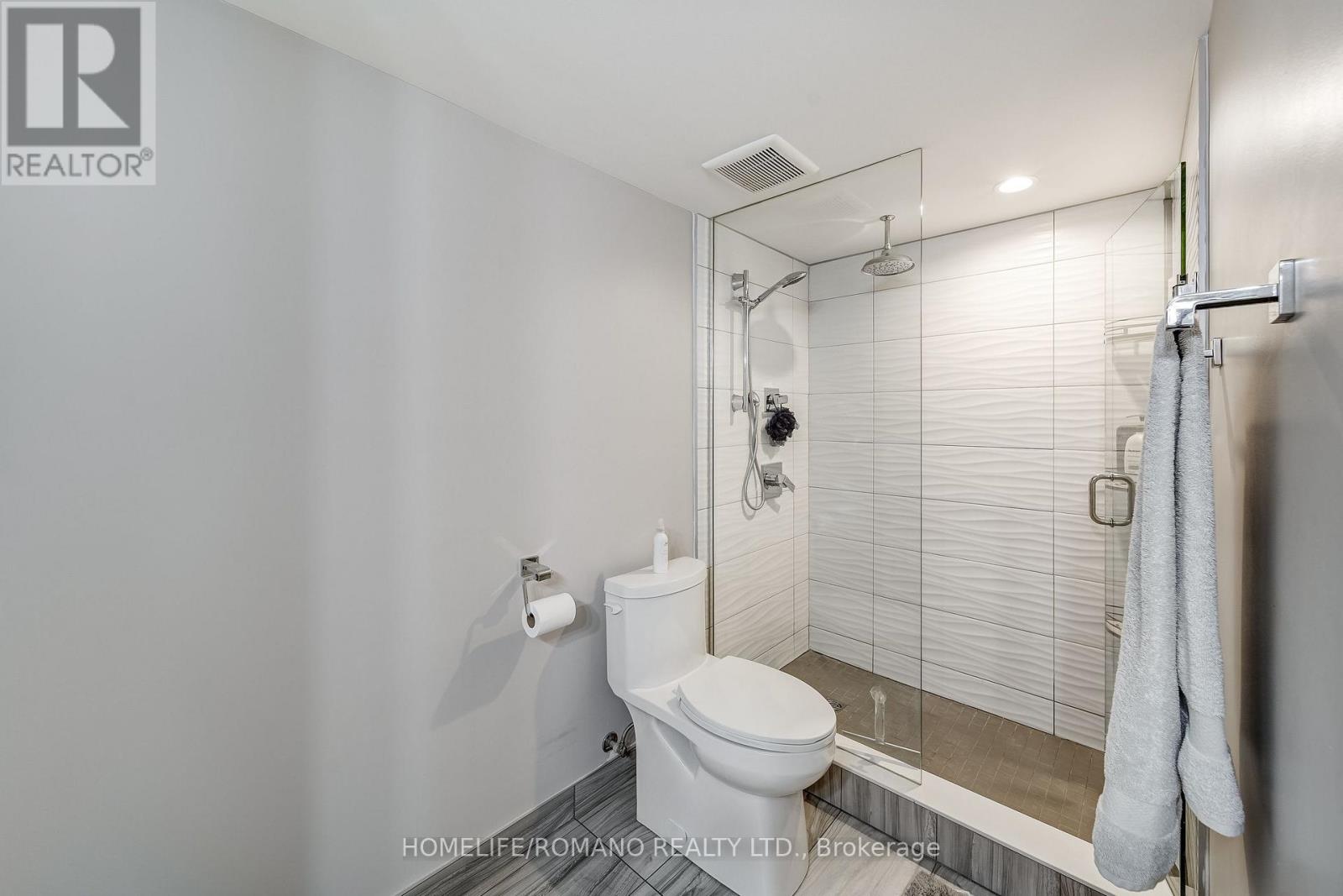 #305 80 HORSESHOE BOULEVARD - 20