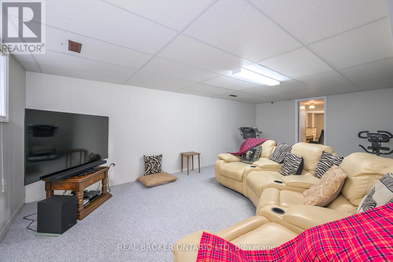 1624 HASTINGS DRIVE Property Photo