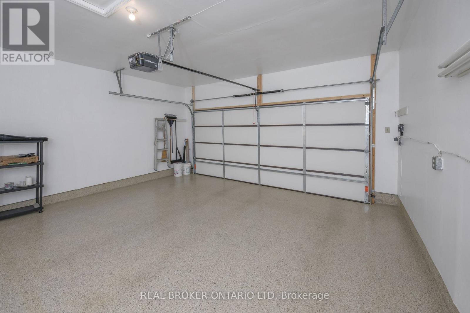 1624 HASTINGS DRIVE Property Photo