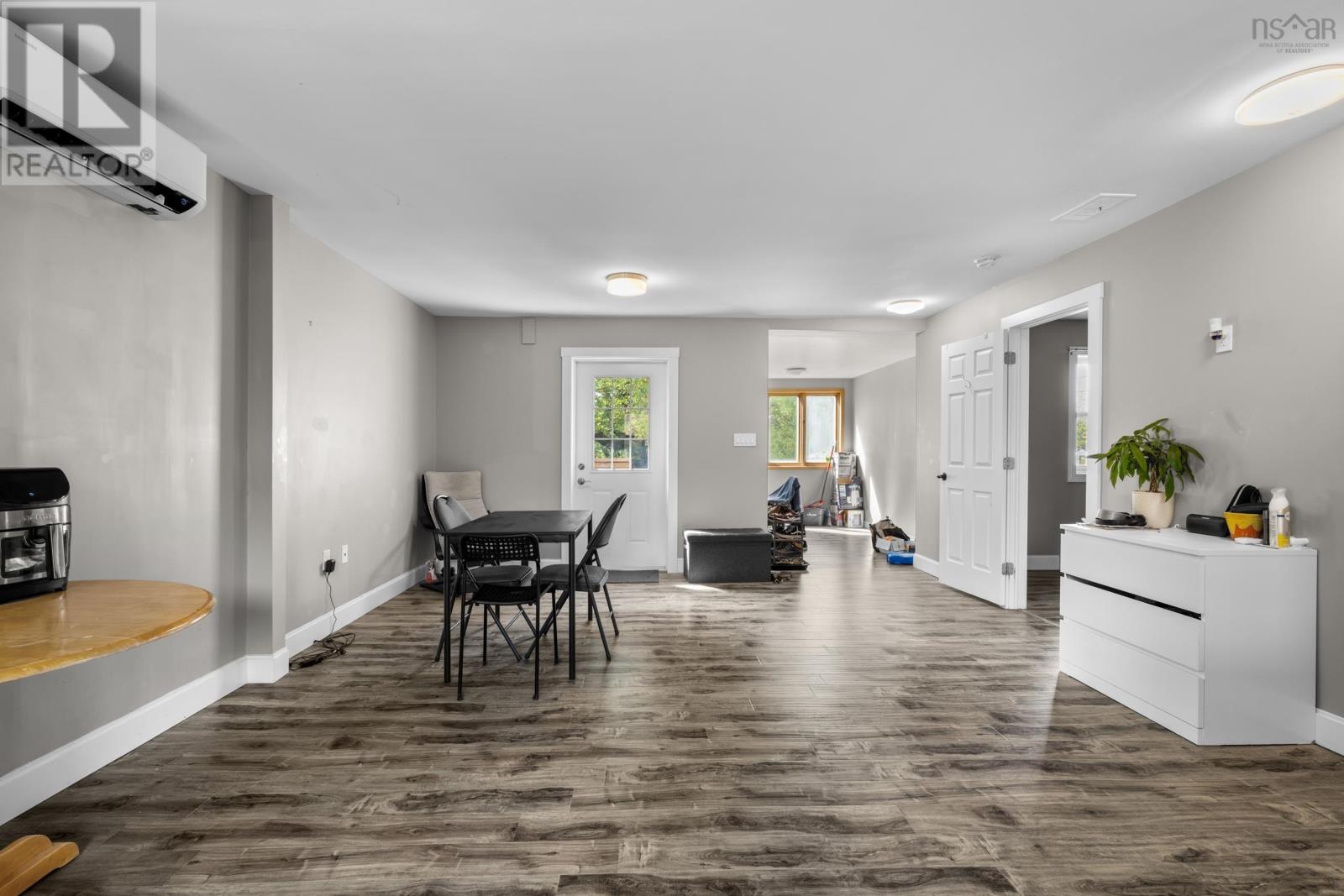 Property 36 of 50 of 2793 Connolly Street