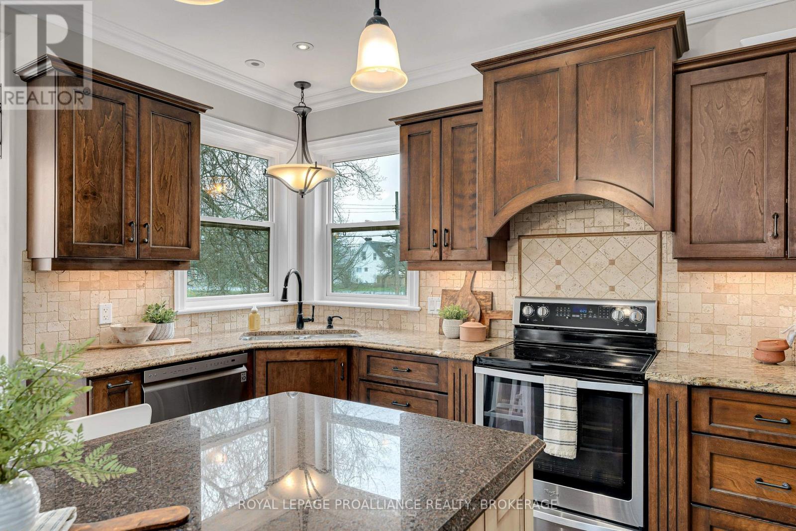270 NORTH STREET, Gananoque, Ontario, K7G1M1 — Photo 15