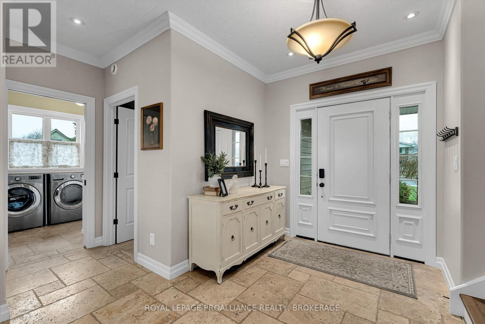 270 NORTH STREET, Gananoque, Ontario, K7G1M1 — Photo 3