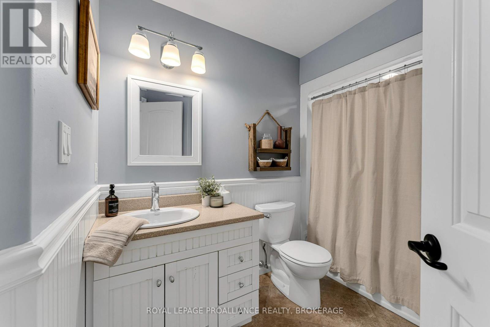 270 NORTH STREET, Gananoque, Ontario, K7G1M1 — Photo 32