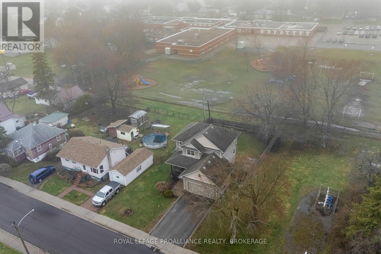 270 NORTH STREET, Gananoque, Ontario, K7G1M1 — Photo 49