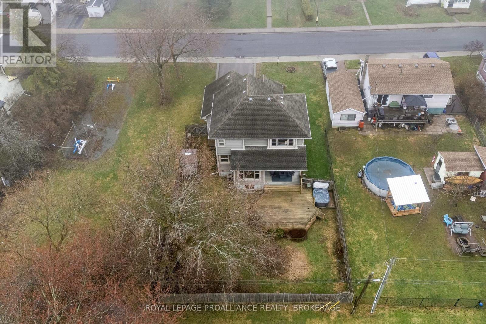270 NORTH STREET, Gananoque, Ontario, K7G1M1 — Photo 50