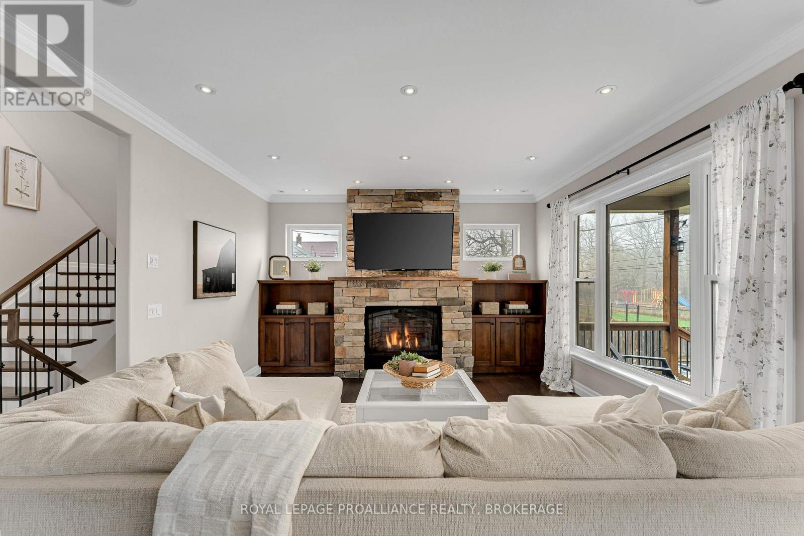 270 NORTH STREET, Gananoque, Ontario, K7G1M1 — Photo 9