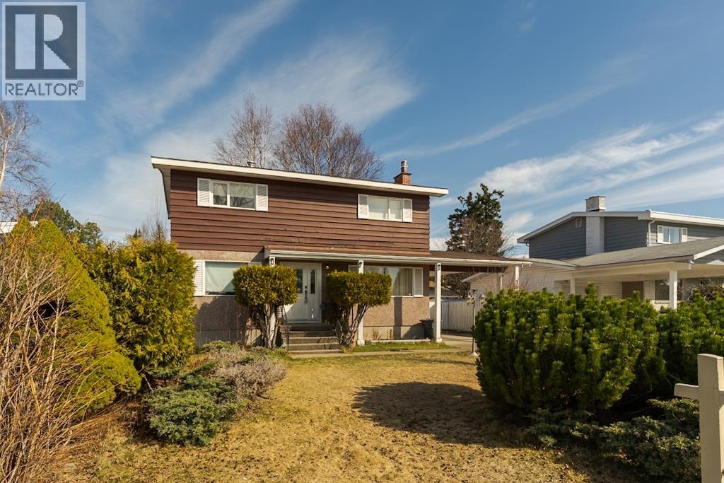 2832 PINEWOOD AVENUE - 1