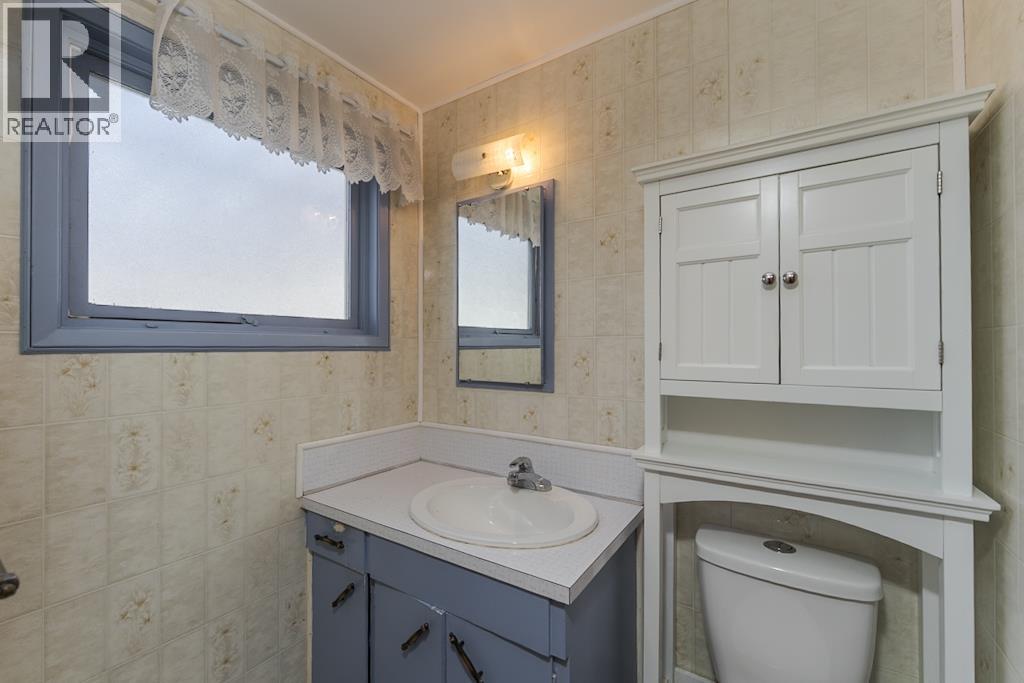 2832 PINEWOOD AVENUE - 20