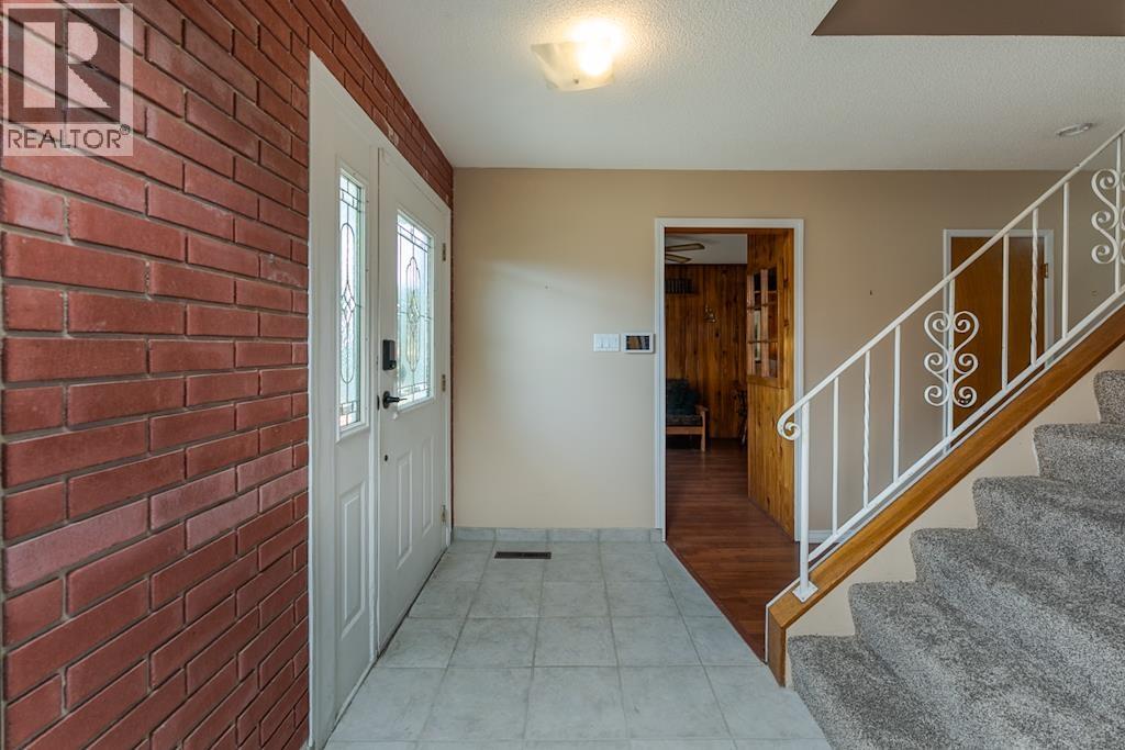 2832 PINEWOOD AVENUE - 13