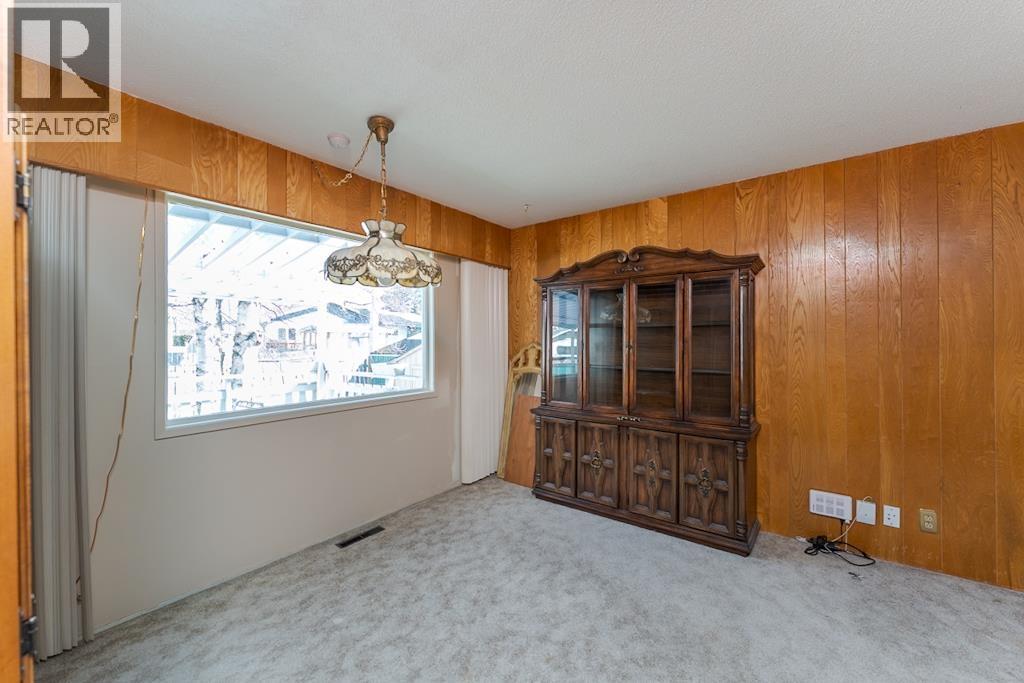 2832 PINEWOOD AVENUE - 18