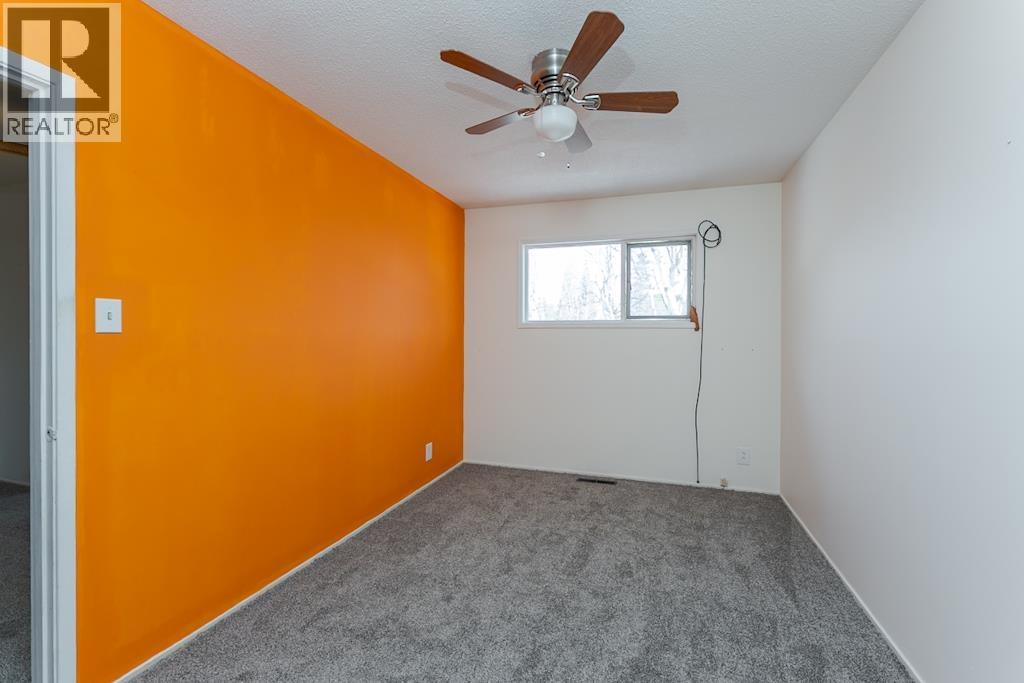 2832 PINEWOOD AVENUE - 35