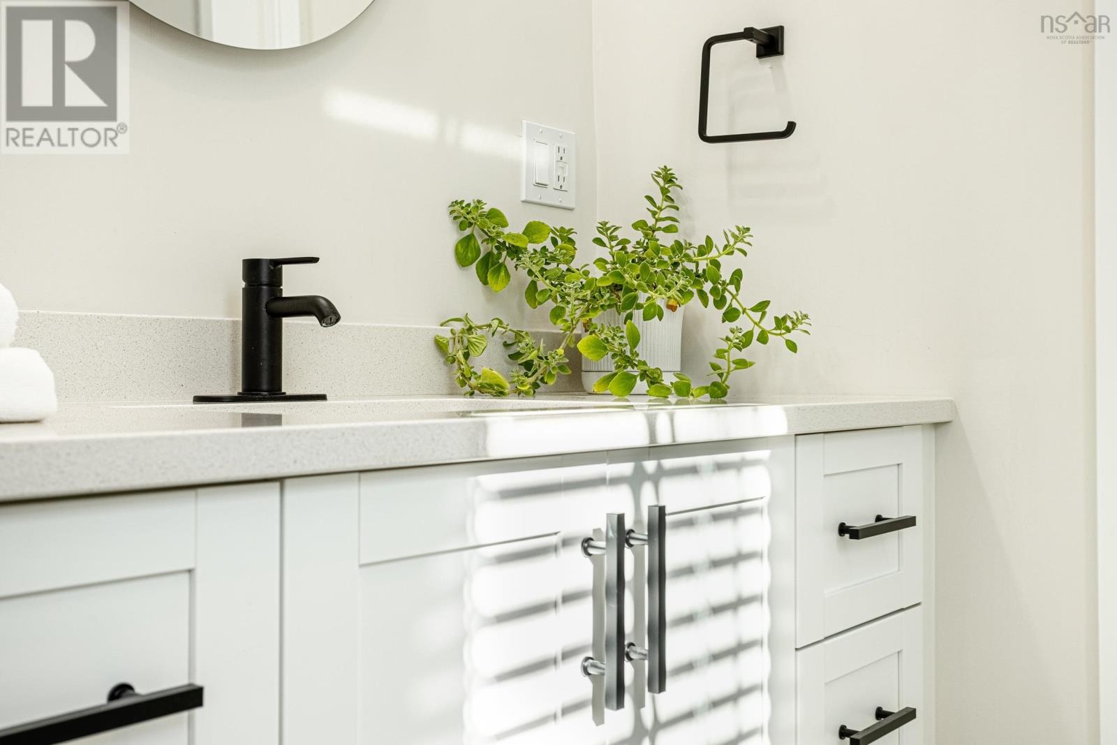 Property 18 of 27 of 28 Thistle Street