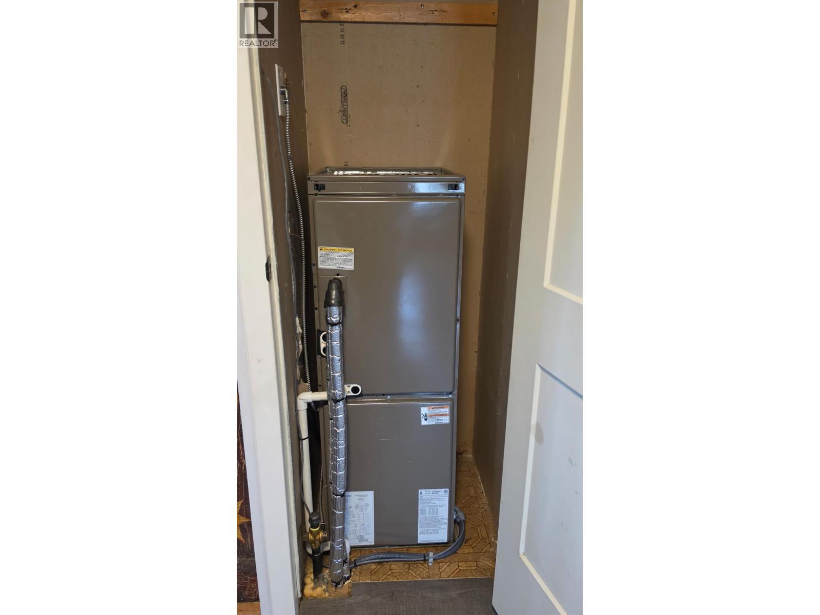 #44 201 Highway 97 Unit# 44 - 23