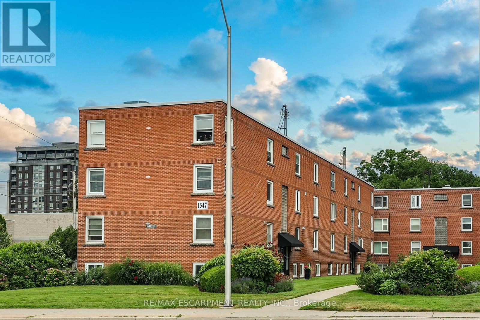 #37 1347 LAKESHORE ROAD - 1