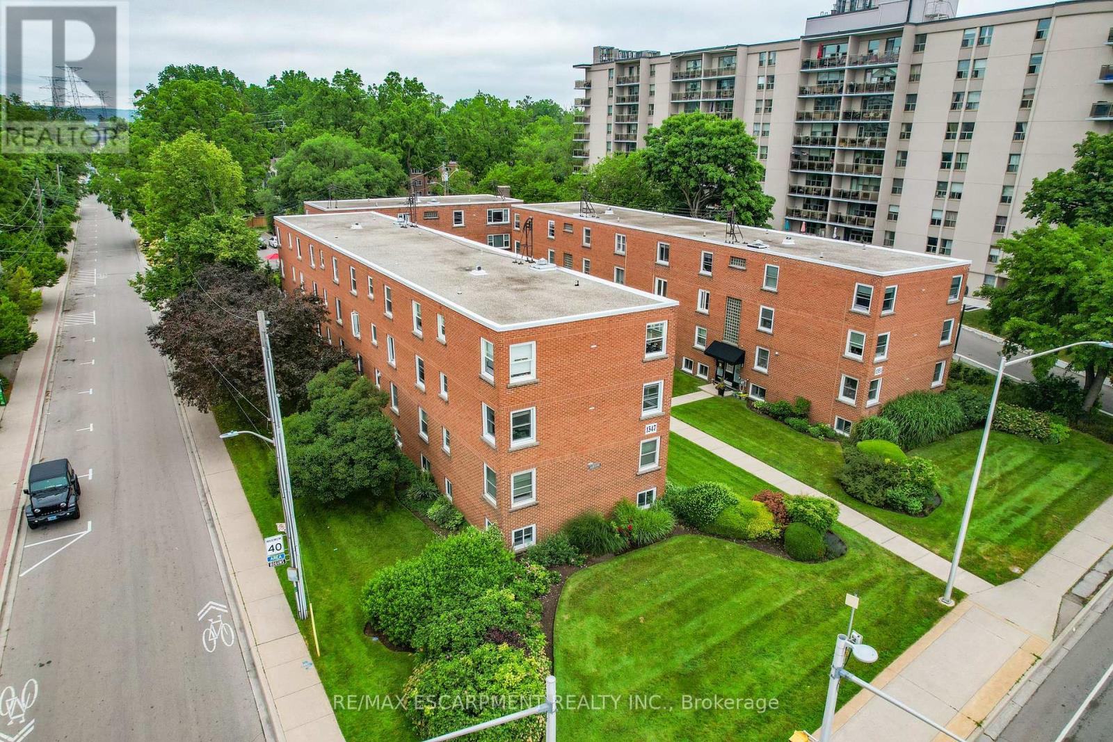 #37 1347 LAKESHORE ROAD - 12