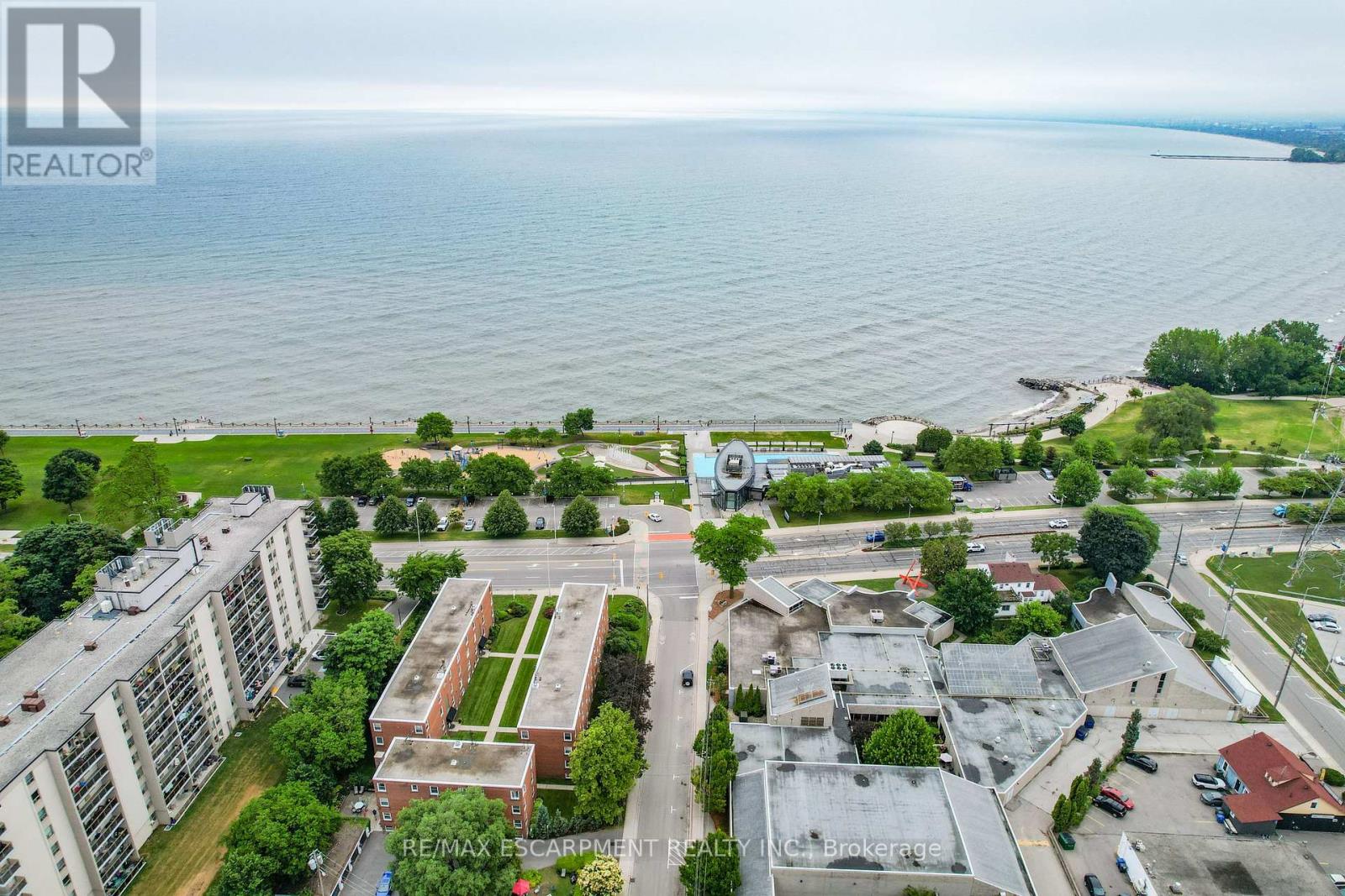 #37 1347 LAKESHORE ROAD - 18