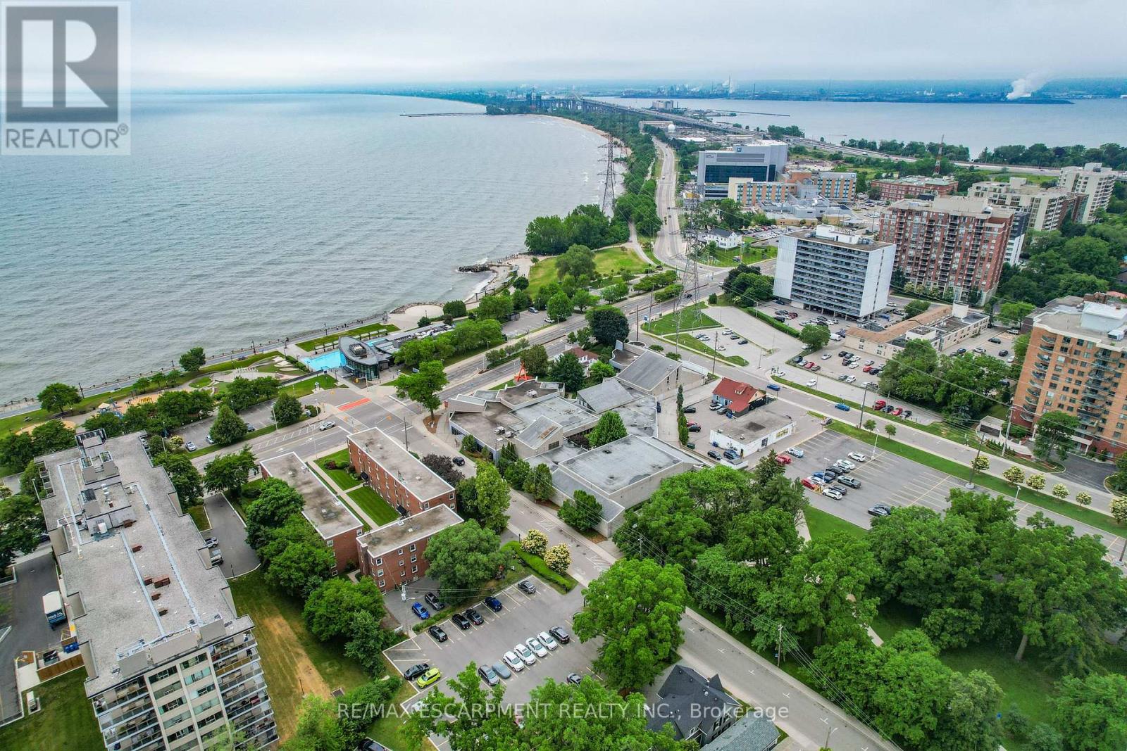 #37 1347 LAKESHORE ROAD - 20