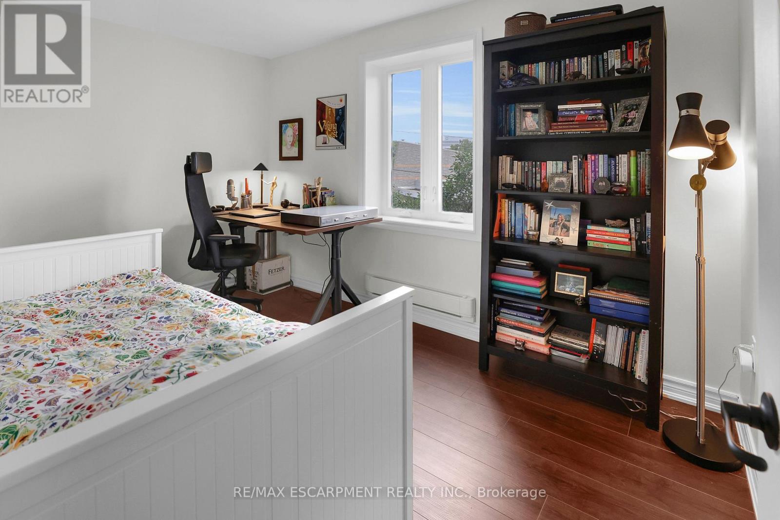 #37 1347 LAKESHORE ROAD - 23