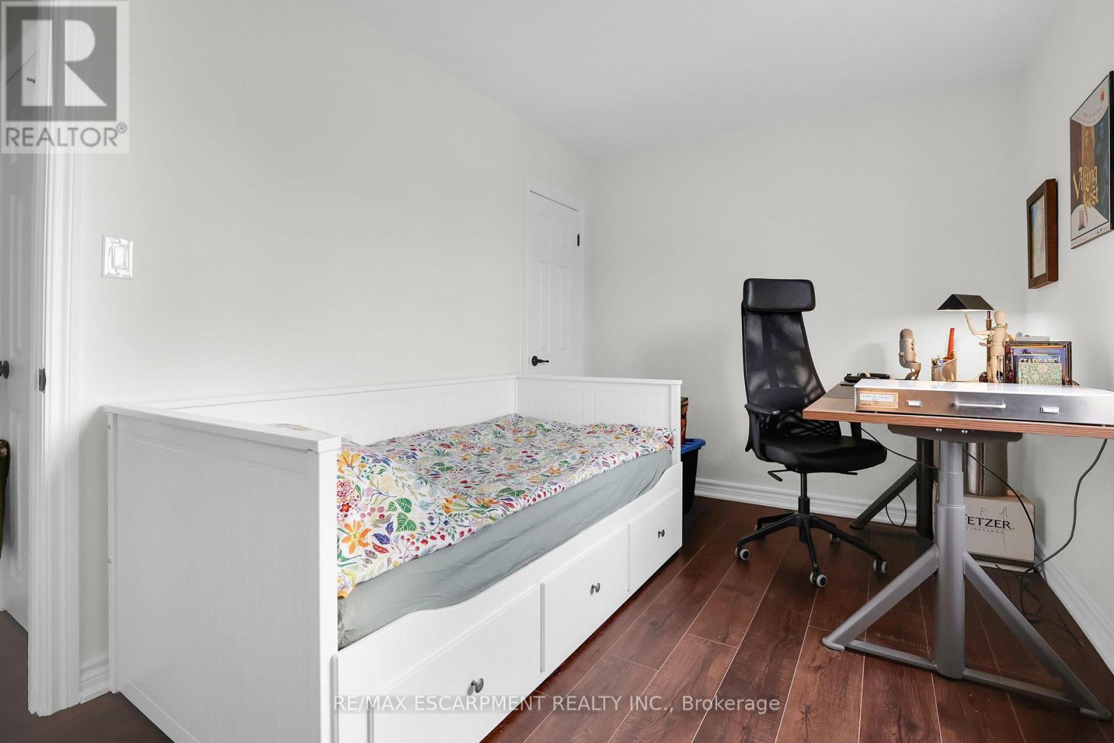 #37 1347 LAKESHORE ROAD - 24