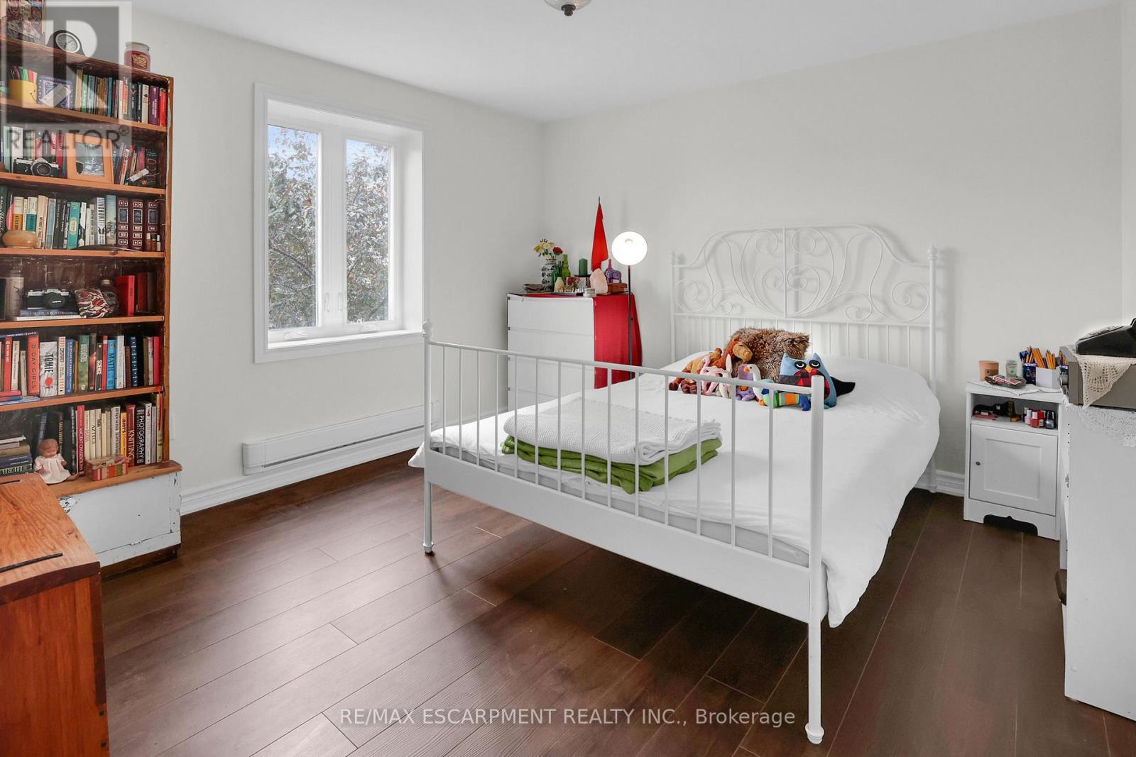 #37 1347 LAKESHORE ROAD - 25