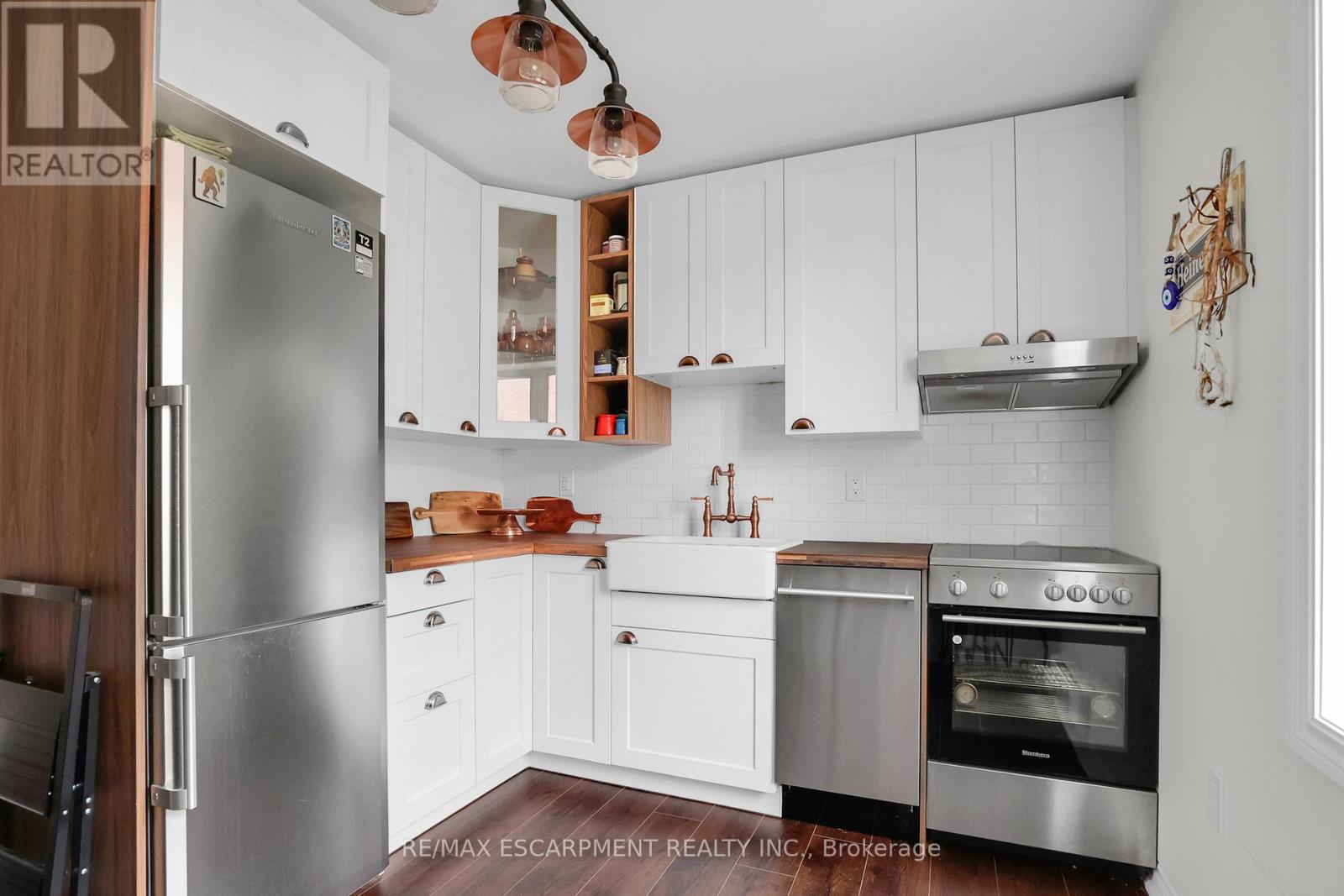 #37 1347 LAKESHORE ROAD - 30