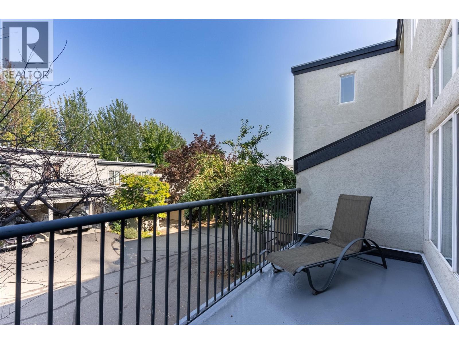 #18 411 ABERDEEN Drive Unit# 18 - 29