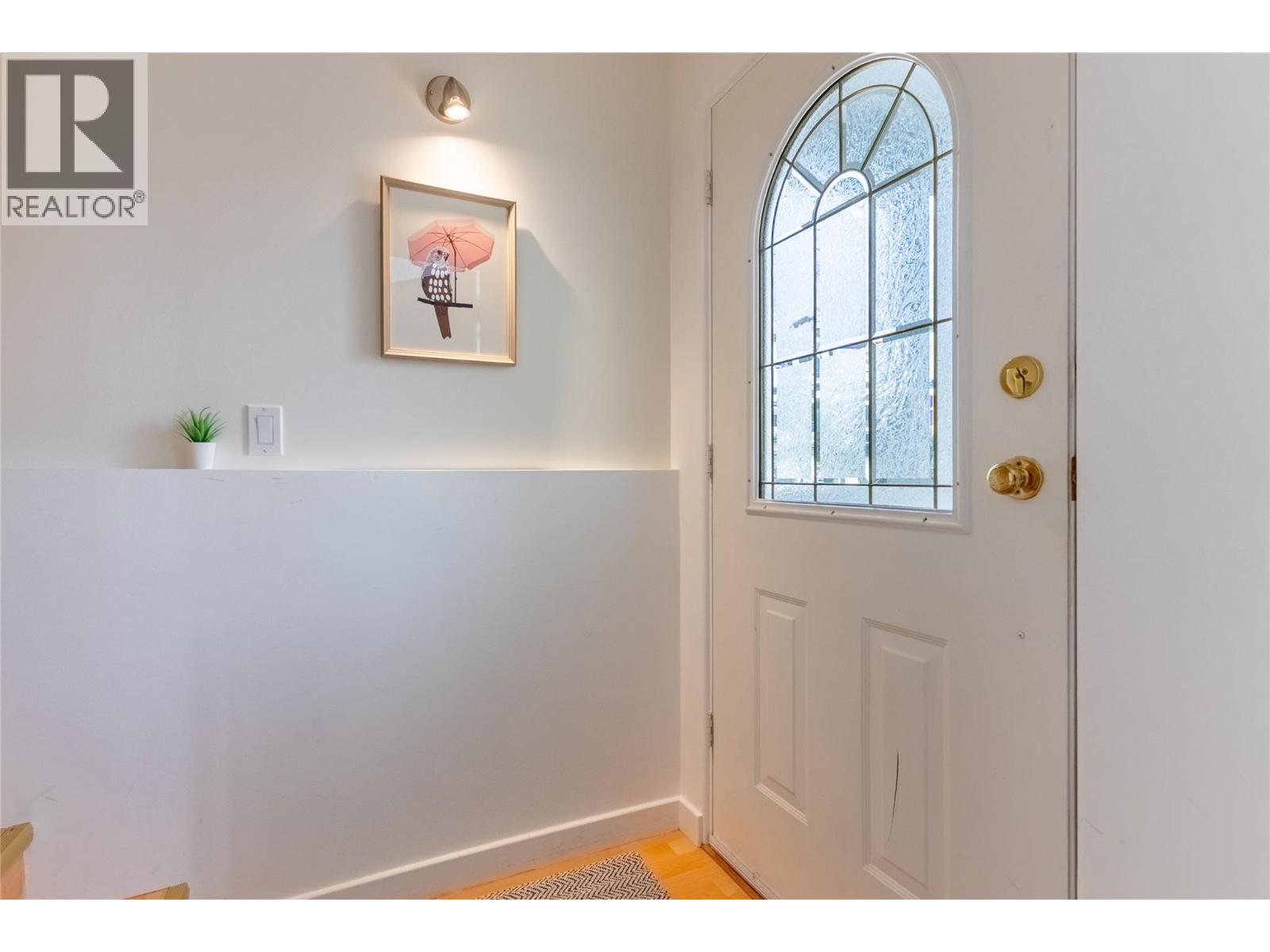 #18 411 ABERDEEN Drive Unit# 18 - 14