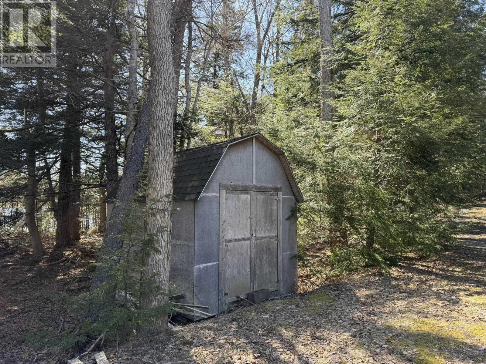 Property 36 of 38 of 988 Labelle Road